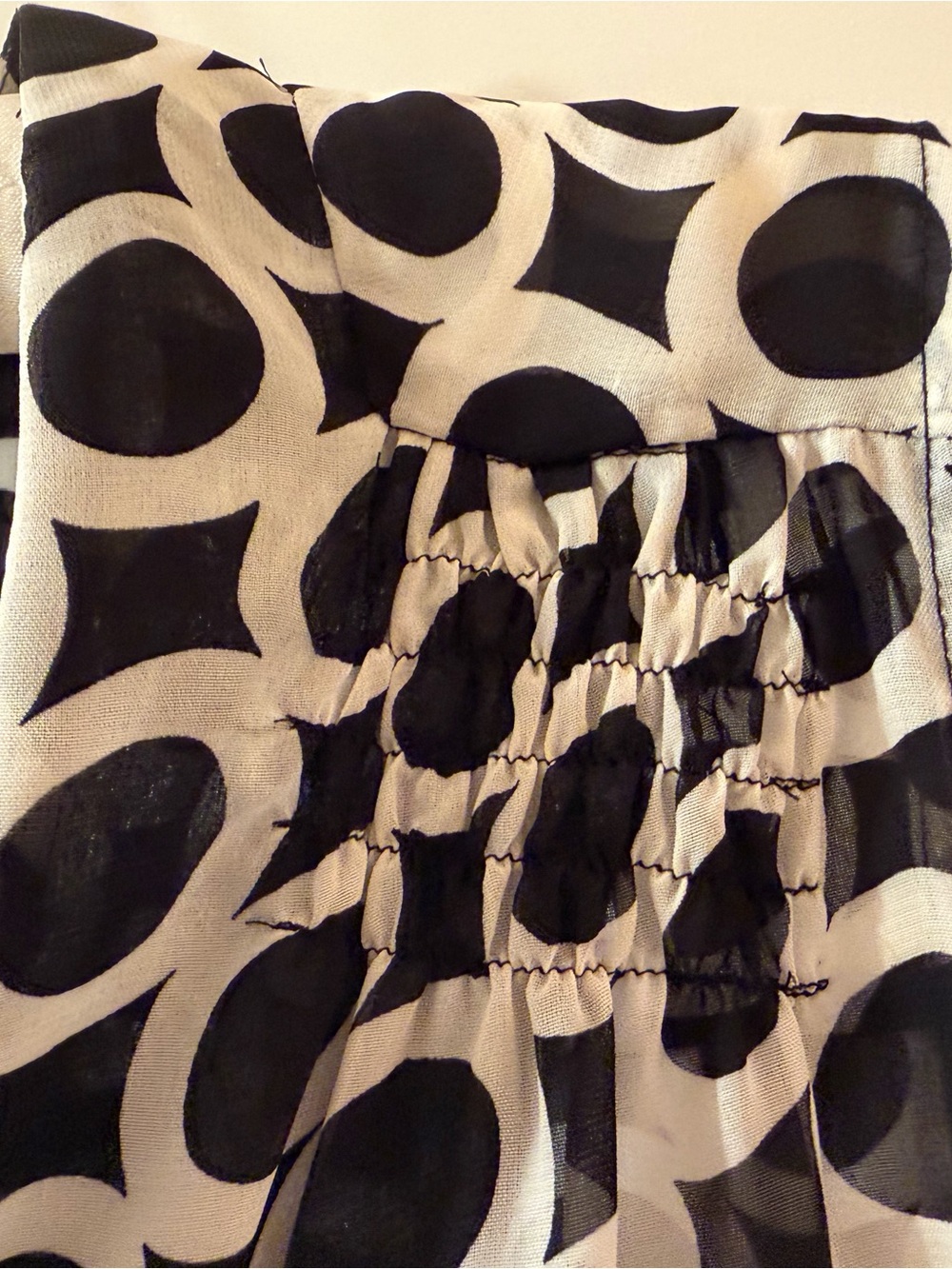 ECI Black and White Sleeveless Top Geometric Circle-Print - Picture 3 of 6